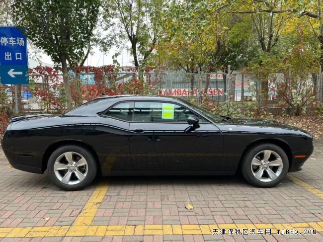 22款3.6挑戰(zhàn)者 現(xiàn)車手續(xù)齊 顏色齊全 報(bào)價(jià)以及圖片