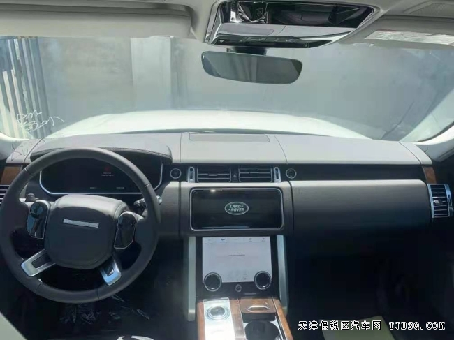 天津港平行進(jìn)口車22款路虎攬勝 3.0T 汽油 HSE 特價(jià)優(yōu)惠132萬(wàn)