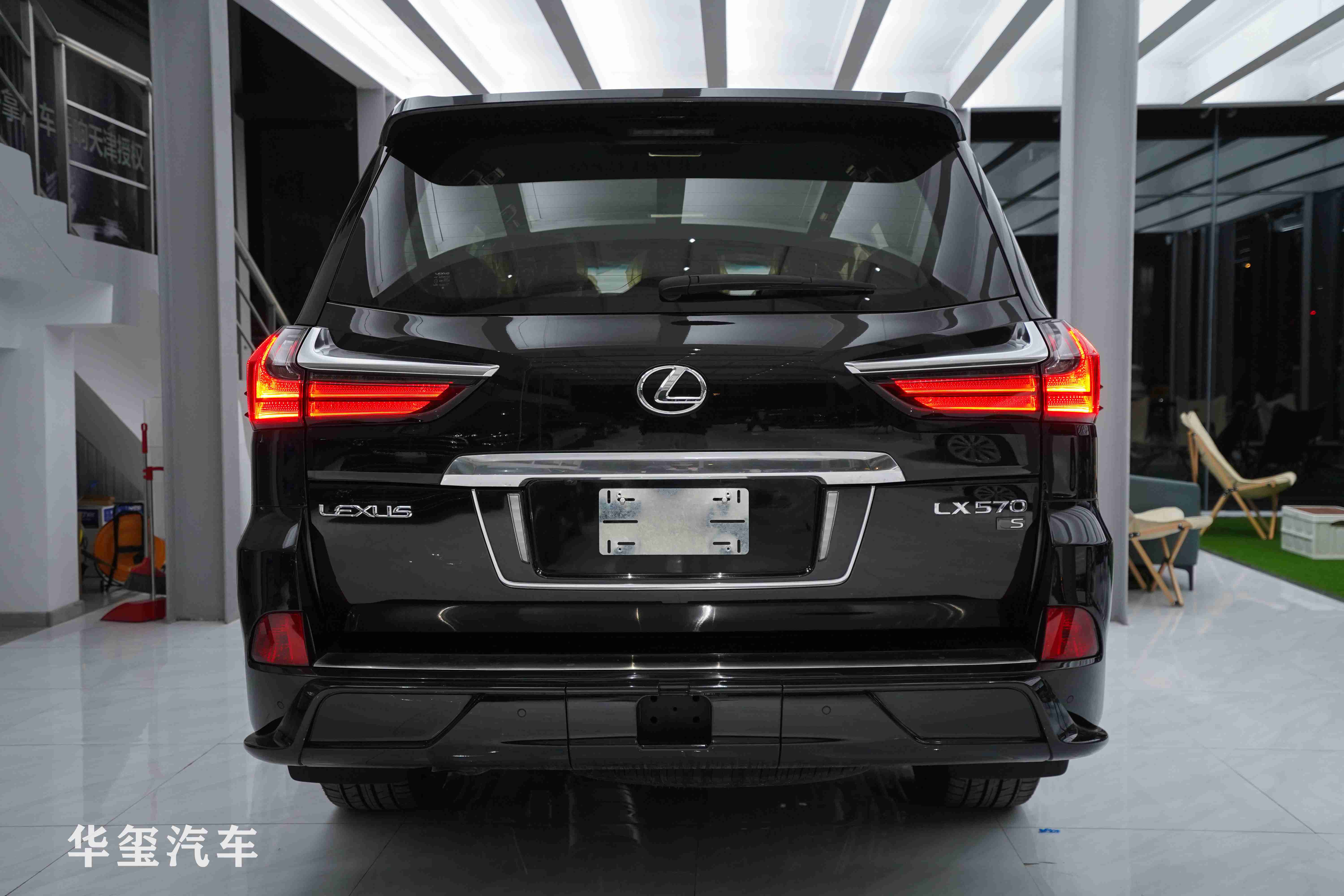 雷克薩斯LX570 中東版 稀缺車型 港口少量現(xiàn)車 最新報(bào)價(jià)
