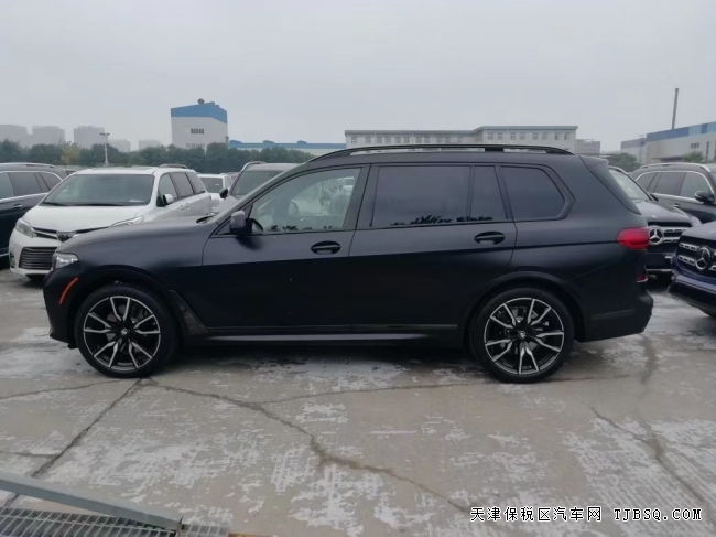 天津港平行進(jìn)口 寶馬x7 現(xiàn)車 手續(xù)齊全