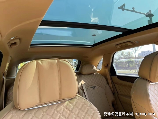 22款平行進(jìn)口賓利添越 天津港口現(xiàn)車 手續(xù)齊全