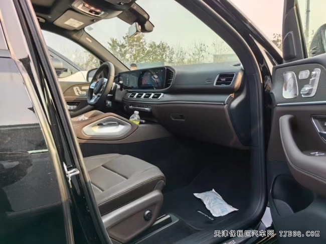 天津港最新消息22款美規(guī)奔馳GLS450現(xiàn)車熱賣