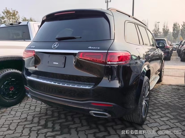 天津港最新消息22款美規(guī)奔馳GLS450現(xiàn)車熱賣