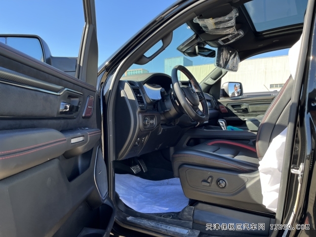霸王龍又降價(jià)了 80多萬(wàn)就能提車了 6.2大排量 拿捏猛禽