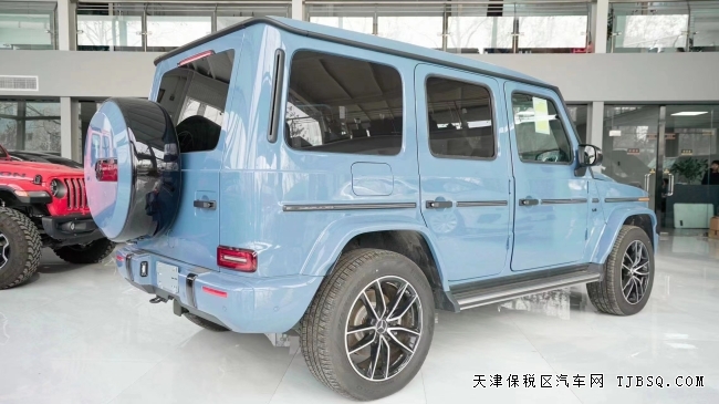 21款加拿大版奔馳G550頂級配置 稀缺顏色 瓷器藍 天津港口現(xiàn)車熱賣中