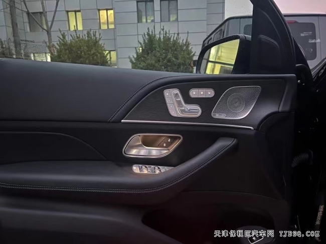 平行進口車22款美規(guī)奔馳GLS580天津港178萬裸車落地