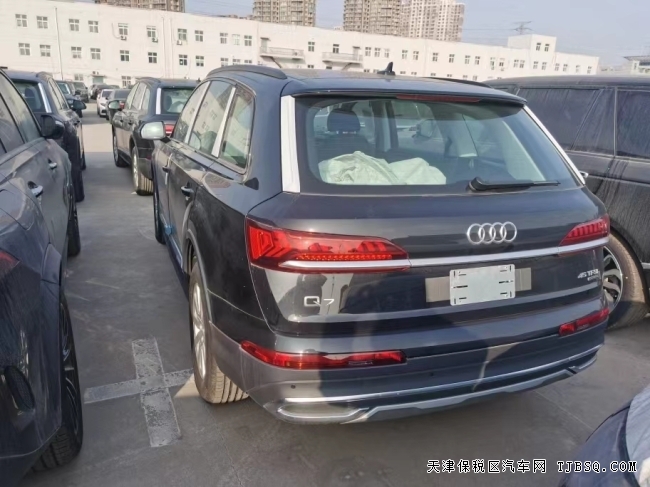 天津港落地價五十多萬的平行進(jìn)口22款奧迪Q7性價比超高五一促銷中