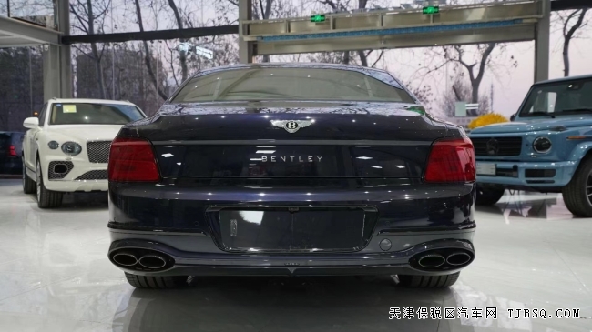 22款歐版賓利飛馳4.0T 天津港口現(xiàn)車熱賣中 頂級配置