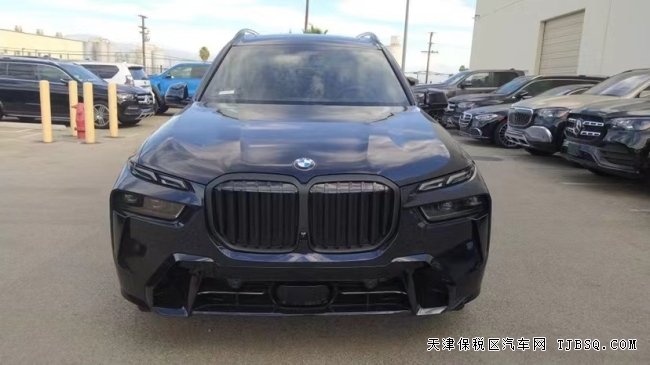23款寶馬X7高配現(xiàn)車年底超級低價(jià) 八處改款升級 現(xiàn)車隨時(shí)提 