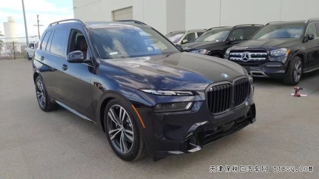 23款寶馬X7高配現(xiàn)車年底超級低價(jià) 八處改款升級 現(xiàn)車隨時(shí)提 
