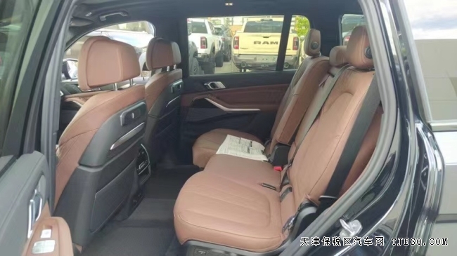 23款寶馬X7高配現(xiàn)車年底超級低價(jià) 八處改款升級 現(xiàn)車隨時(shí)提 