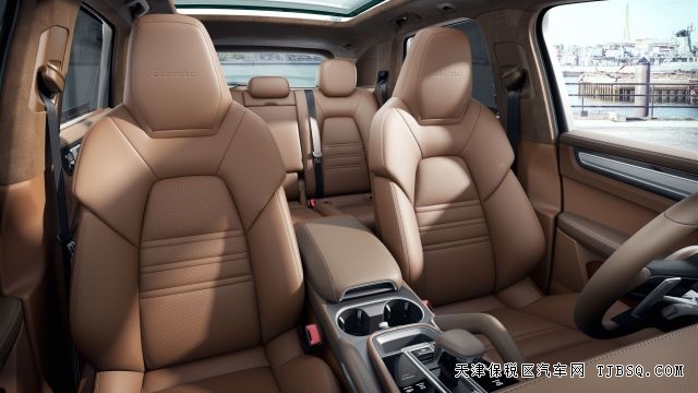 22款保時(shí)捷卡宴 平行進(jìn)口車(chē)型 年終鉅惠102萬(wàn)