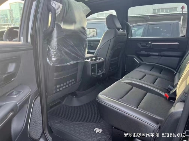 港口現(xiàn)車直降 商家賠錢出售 85萬起就能提到道奇公羊霸王龍