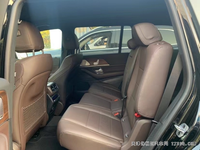 22款美版奔馳GLS450天津港口現(xiàn)車促銷中 3.0T