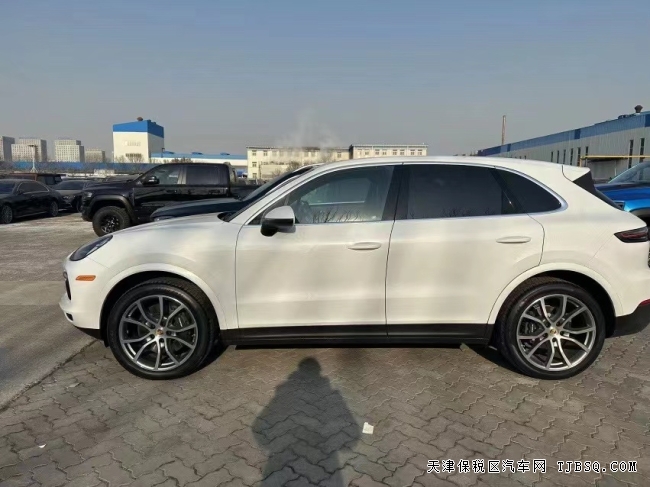 23款保時(shí)捷卡宴 全新亮相  現(xiàn)車到港 隨時(shí)提 驚爆價(jià)