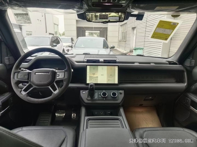 天津港平行進(jìn)口中規(guī)23款衛(wèi)士5.0T V8 169.8萬熱賣全國