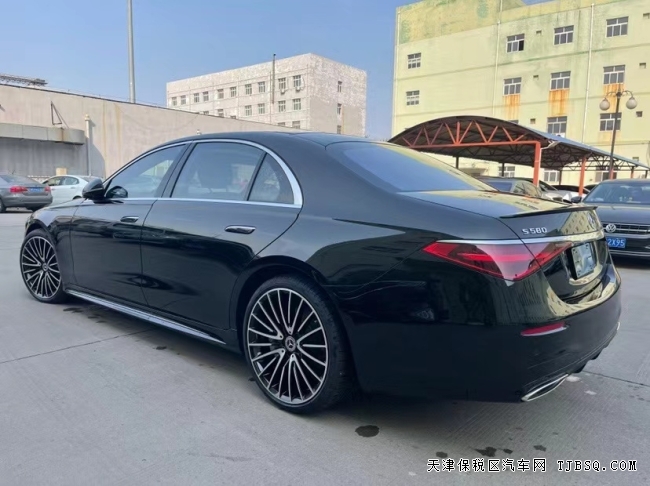 天津港平行進(jìn)口22款奔馳S580現(xiàn)車到店港口熱賣 顏色配置全 開(kāi)票價(jià)高 150萬(wàn)起