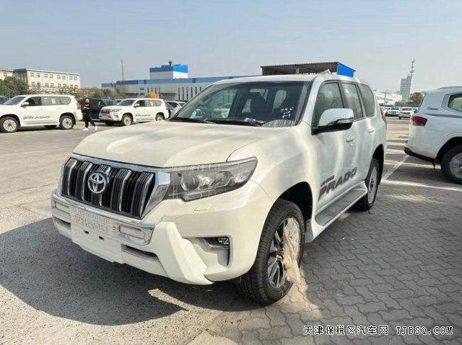 22款霸道2800后掛備胎天津港最新報價以及車輛照片