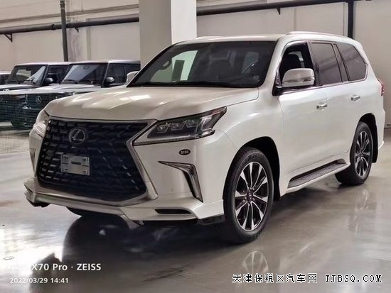 15045922255 受疫情影響港口大批雷克薩斯LX570無人問津慘不忍睹
