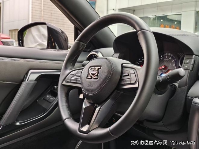 日產(chǎn)GTR海外一首車源顏色齊全 金秋價格大談