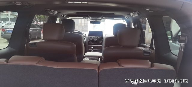 22款阿曼達(dá) 5.6 鉑金版 國(guó)六現(xiàn)車74.5萬