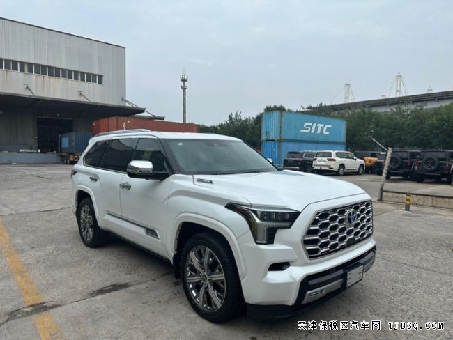 23款豐田紅杉3.5T 現(xiàn)車港口優(yōu)惠熱銷中