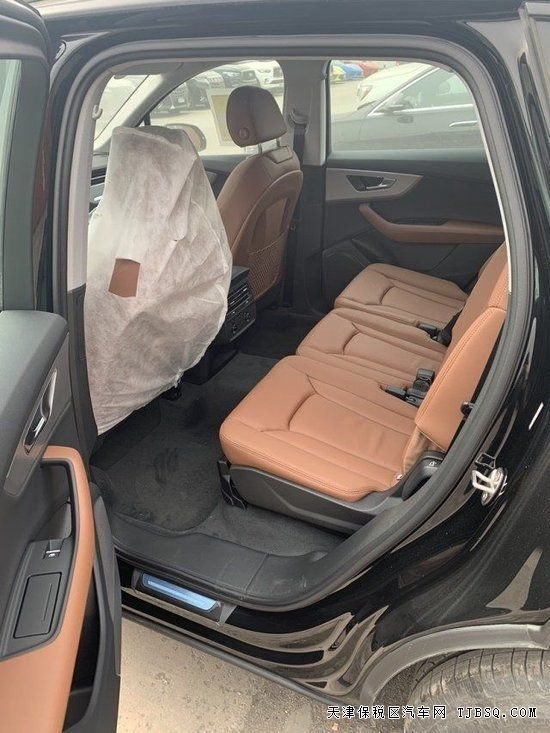  23款奧迪Q7 3.0T 7座 標(biāo)準50來萬提車