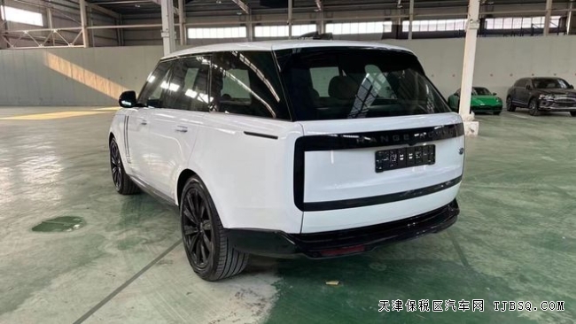 23款路虎3.0 HSE 300柴油現(xiàn)車優(yōu)惠10萬