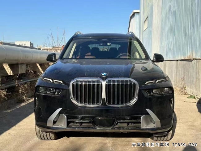 天津平行進口23款寶馬X7 現(xiàn)車顏色配置手續(xù)齊全 跳水價熱賣