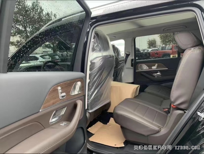 天津平行進口23款奔馳GLS450現(xiàn)車熱賣火爆 秒殺價