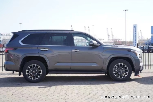 天津港口 豐田 紅杉 越野車(chē) 3.5TT混動(dòng) 發(fā)動(dòng)機(jī) 特價(jià) 
