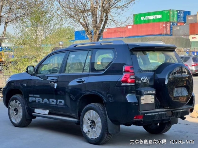 豐田霸道 港口現(xiàn)車少量 價格持續(xù)上漲中 可全國上牌 按揭無手續(xù)費