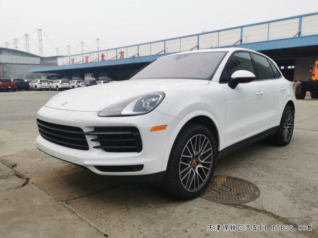2023款保時(shí)捷卡宴鉑金版給你的不一樣體驗(yàn) 港口現(xiàn)車