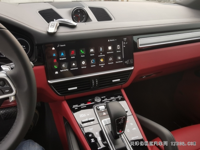 2023款保時(shí)捷卡宴鉑金版給你的不一樣體驗(yàn) 港口現(xiàn)車