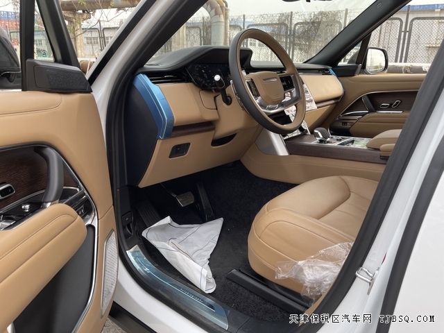 2023款路虎攬勝柴油創(chuàng)世加長版 港口直降20萬 現(xiàn)車隨時(shí)提