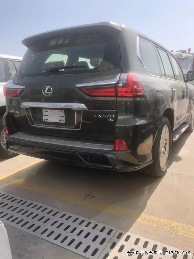 絕版 雷克薩斯 LX570 港口實拍 各種顏色 稀缺車型 188起