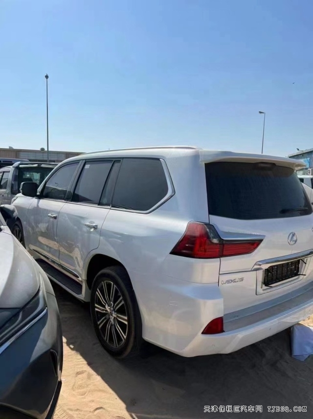 絕版 雷克薩斯 LX570 港口實拍 各種顏色 稀缺車型 188起