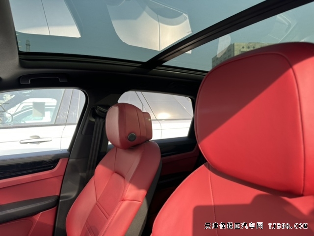 平行進(jìn)口新款保時(shí)捷卡宴國(guó)六現(xiàn)車全國(guó)上牌無(wú)憂極具性價(jià)比天津港降價(jià)促銷85萬(wàn)起