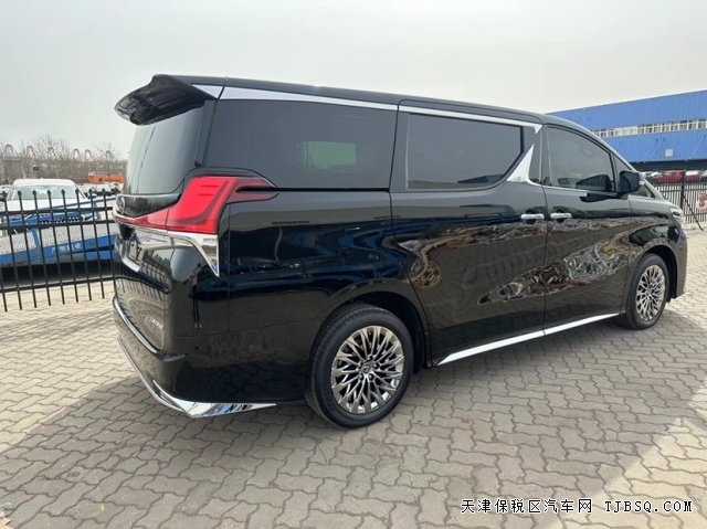 平行進(jìn)口最貴的保姆車?yán)卓怂_斯LM350 V6天津港國六現(xiàn)車4座7座可選