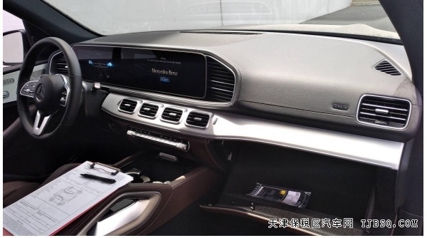 平行進口百萬級最具性價比的美規(guī)奔馳GLS 450天津港現(xiàn)車售價113.5萬