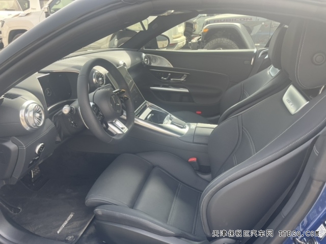 平行進(jìn)口22款奔馳SL43AMG敞篷性能跑車天津港現(xiàn)車國(guó)六認(rèn)證完畢隨時(shí)提車