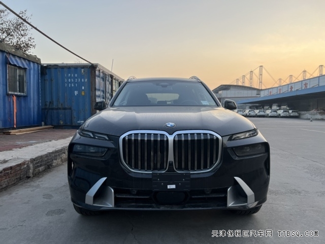 平行進口23款寶馬X7天津港國六現車九十多萬優(yōu)惠售全國
