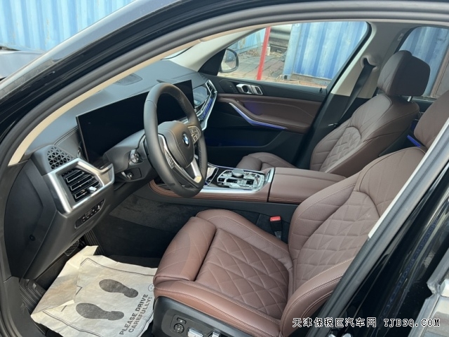 平行進口23款寶馬X7天津港國六現車九十多萬優(yōu)惠售全國