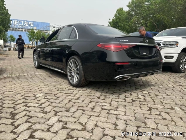 平行進(jìn)口23款奔馳S500天津港國(guó)六高配AMG現(xiàn)車手續(xù)全