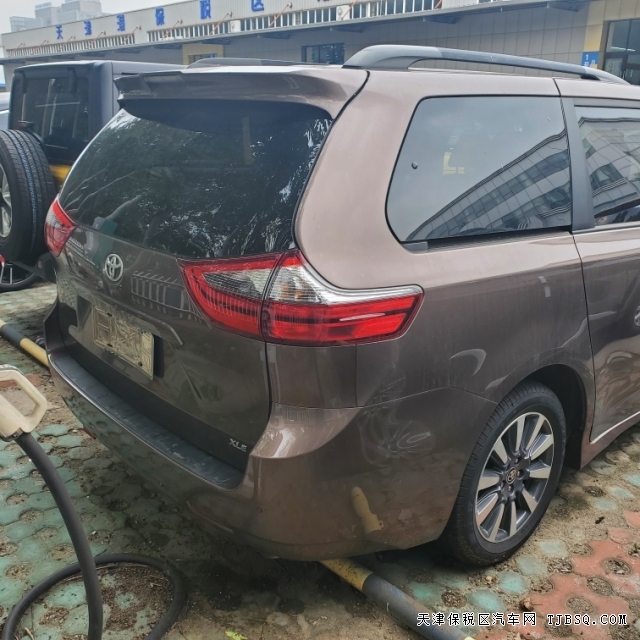 豐田塞納3.5  MPV現(xiàn)車全國上牌 最后一批大排量 優(yōu)惠促銷