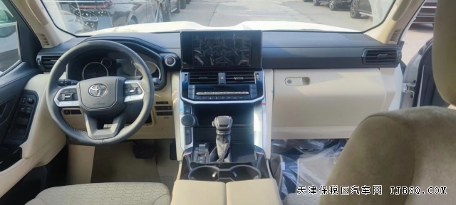 港口積壓兩年的LC300酷路澤4.0國(guó)六現(xiàn)車最新配置參數(shù)行情報(bào)價(jià)