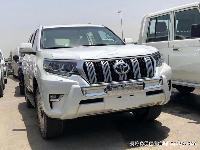 港口新款豐田霸道4000國六車型大批量報關(guān)庫房積壓價格行情穩(wěn)中有降
