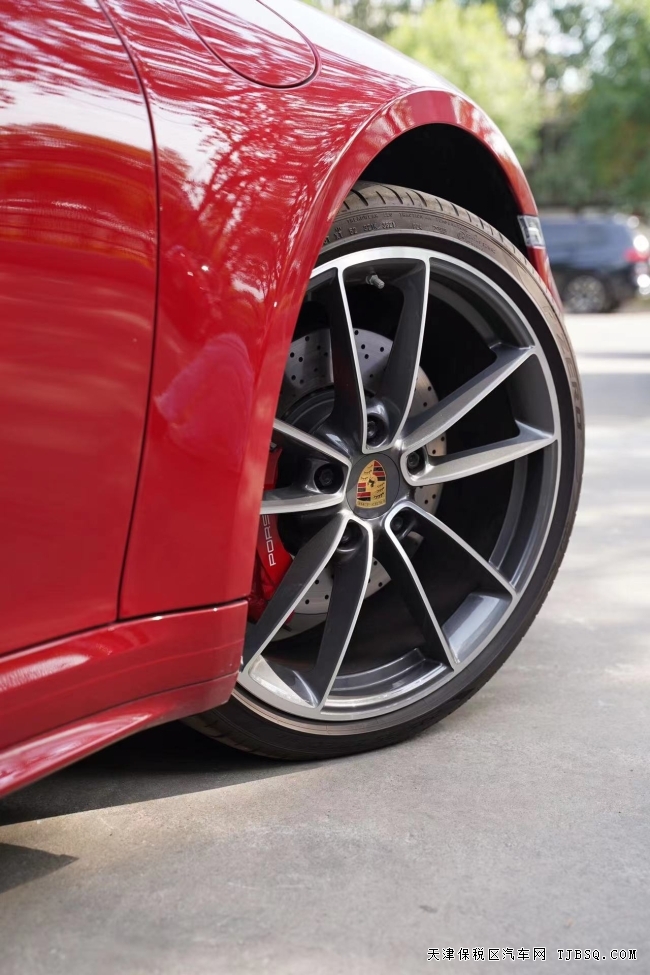 保時捷911 Targa 4S：被偏愛的情懷那么有趣 熱情紅/胭脂紅