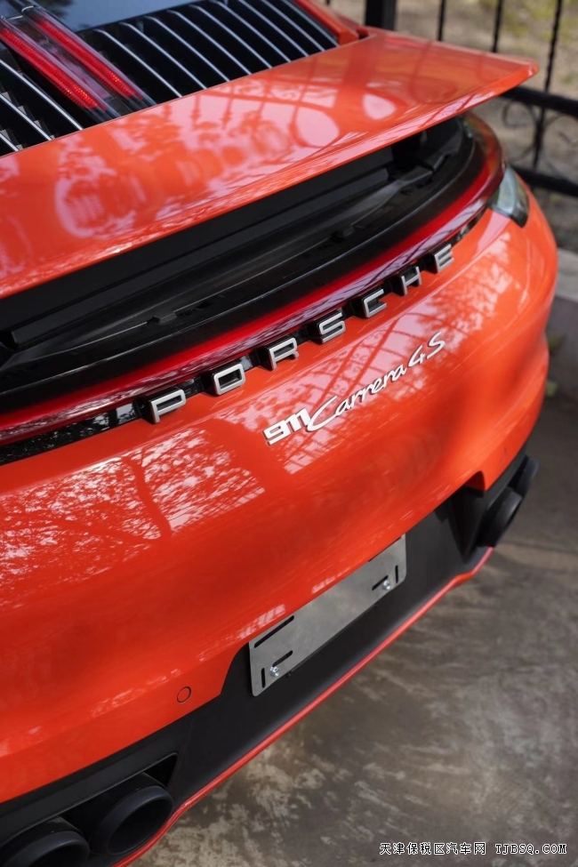 22款911 Carrera 4S，熔巖橙/波爾多紅 現(xiàn)車全國(guó)上牌 可分期