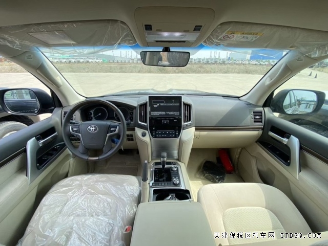 中東版陸巡酷路澤5.7國六B現(xiàn)車 130萬起 大排量V8情懷車